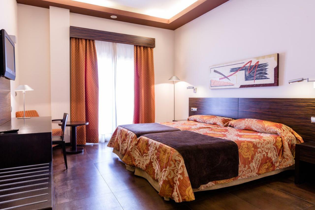 Hospedium Hotel Los Periquitos 福尔图纳 外观 照片