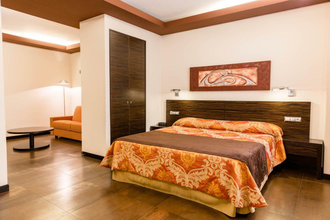 Hospedium Hotel Los Periquitos 福尔图纳 外观 照片